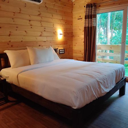 Breezywood Resort Малван Экстерьер фото