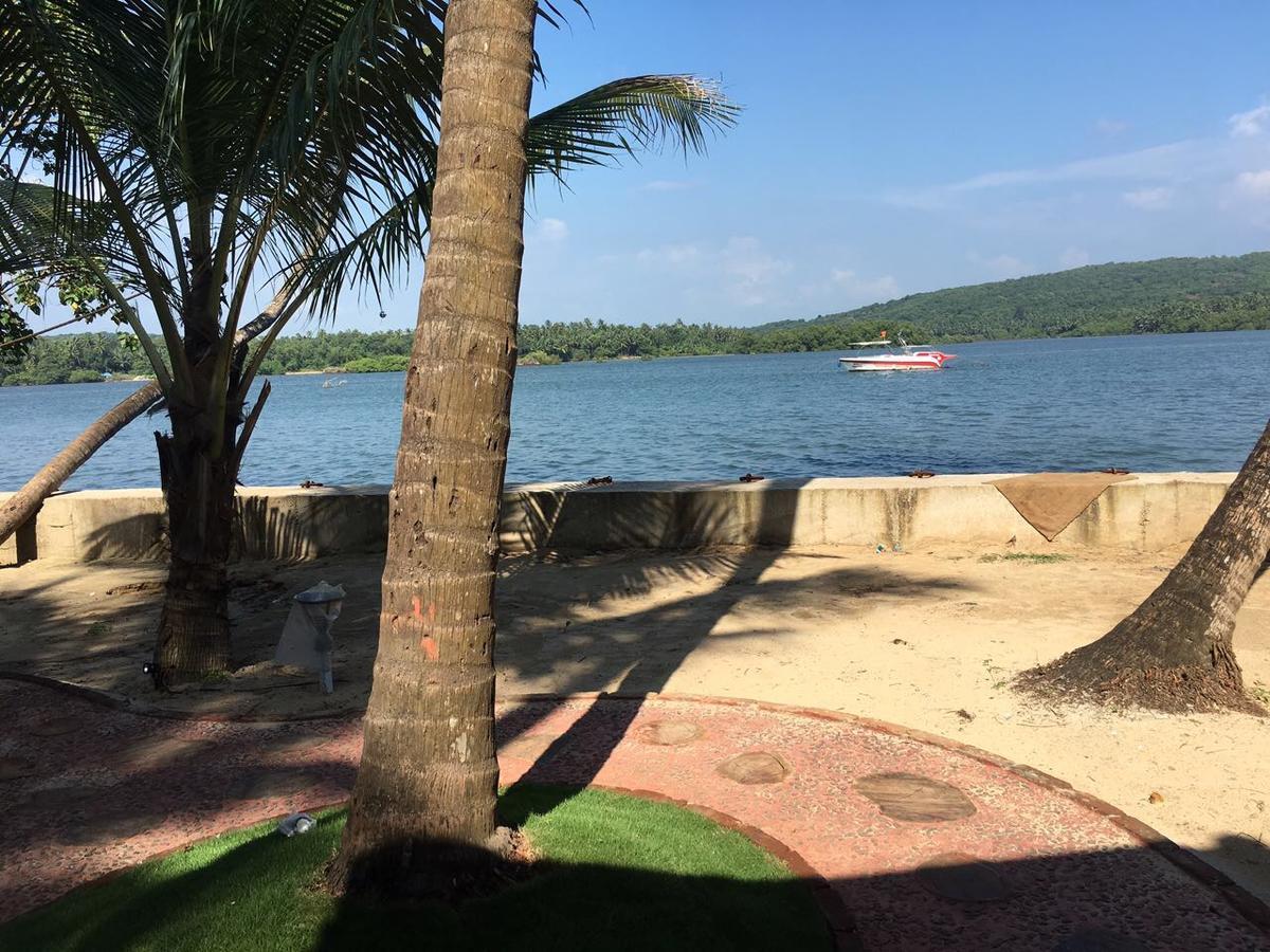 Breezywood Resort Малван Экстерьер фото